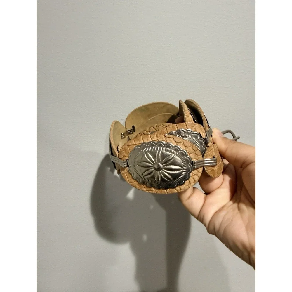 Southwestern Native Concho Leather Belt Silver Tone Tan Link 36.5